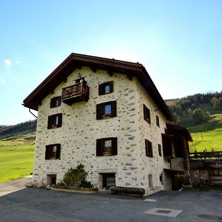 Mountain Chalet Milly Livigno Buitenkant foto
