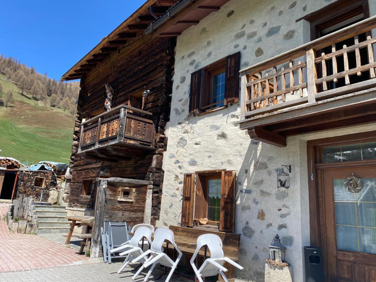 Mountain Chalet Milly Livigno Buitenkant foto