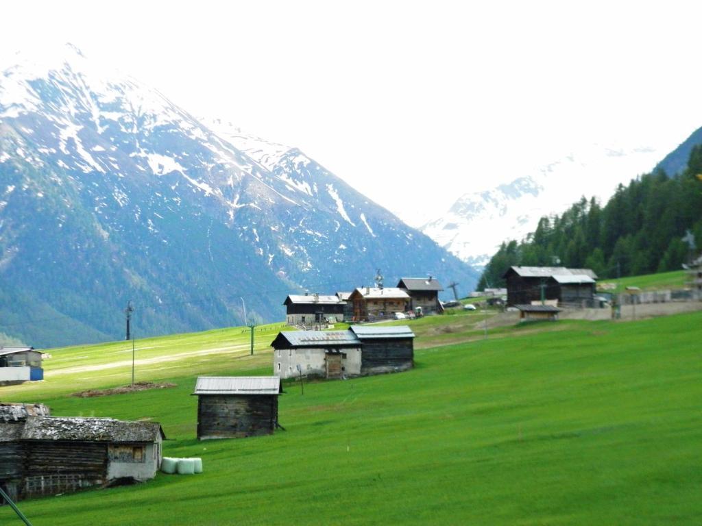 Mountain Chalet Milly Livigno Kamer foto