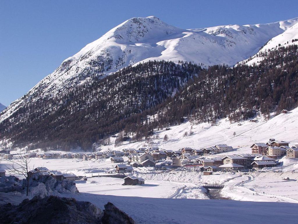 Mountain Chalet Milly Livigno Kamer foto